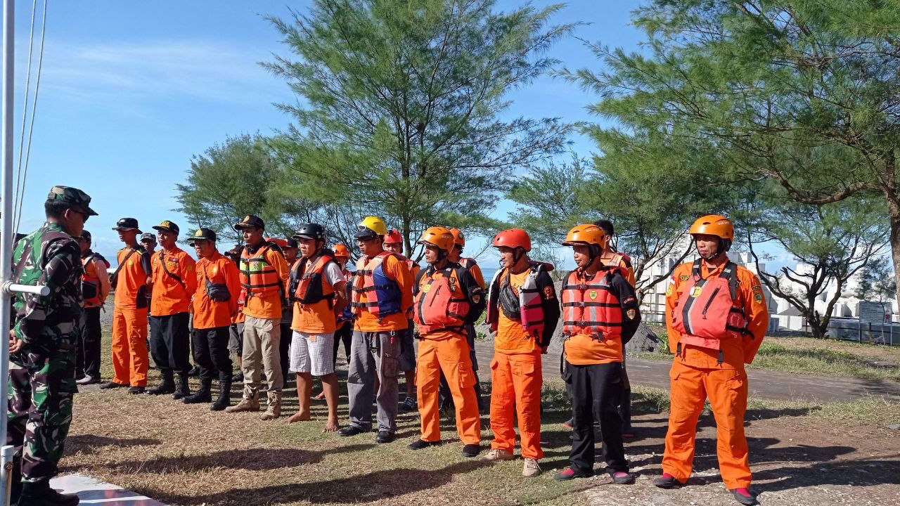 OPERASI PENCARIAN BOCAH 13 TAHUN YANG HANYUT DI PANTAI CONGOT DITUTUP, KORBAN BELUM DITEMUKAN